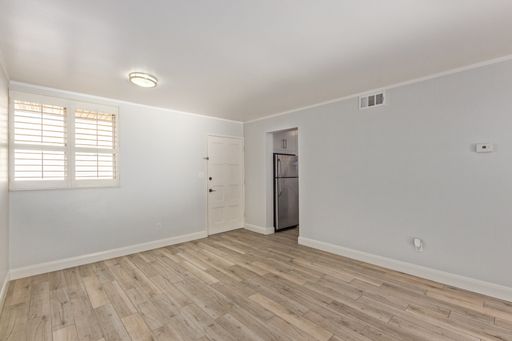 Listing photo thumbnail