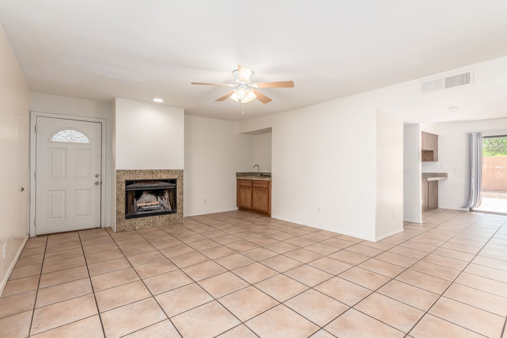 Fountain Hills Apartment: 13627 N Hamilton Dr