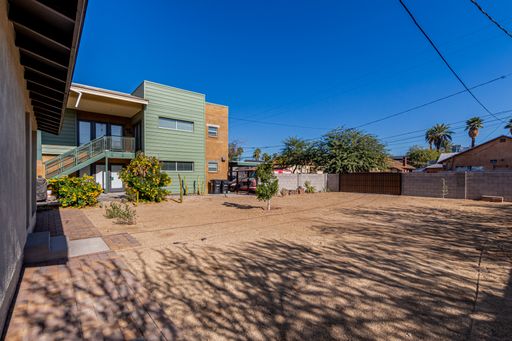 Listing photo thumbnail