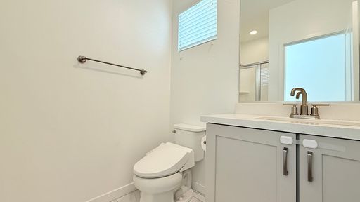 Listing photo thumbnail
