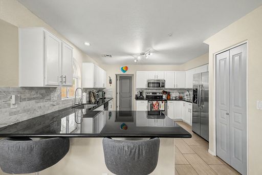 Listing photo thumbnail