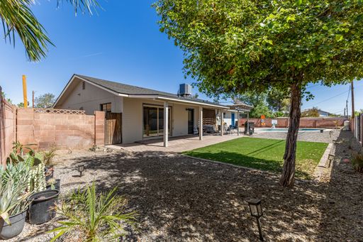 Listing photo thumbnail