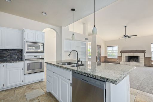 Listing photo thumbnail