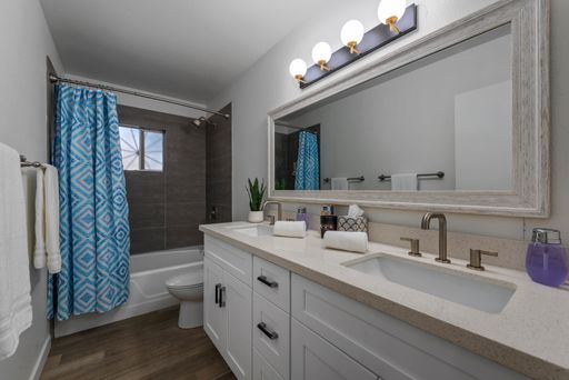 Listing photo thumbnail