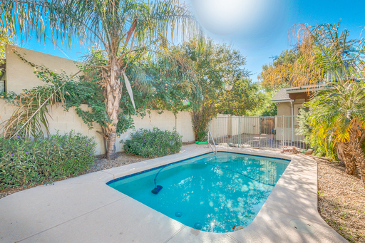 Listing photo thumbnail