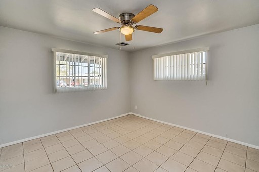 Listing photo thumbnail