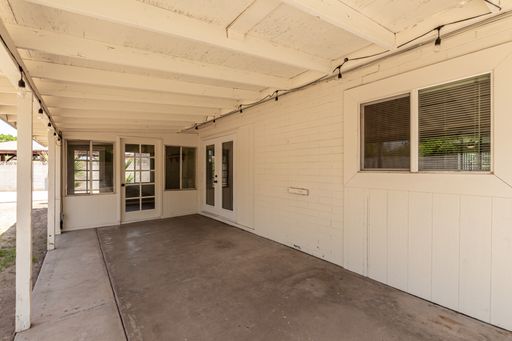 Listing photo thumbnail