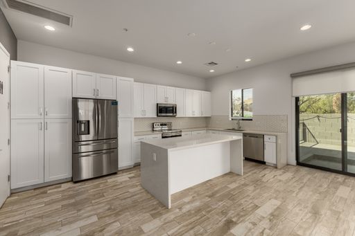 Listing photo thumbnail