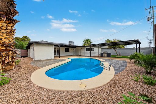 Listing photo thumbnail