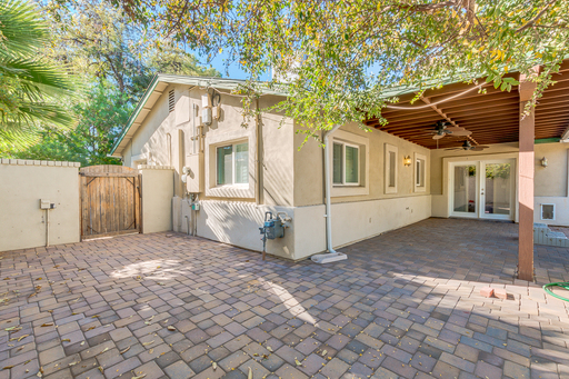 Listing photo thumbnail