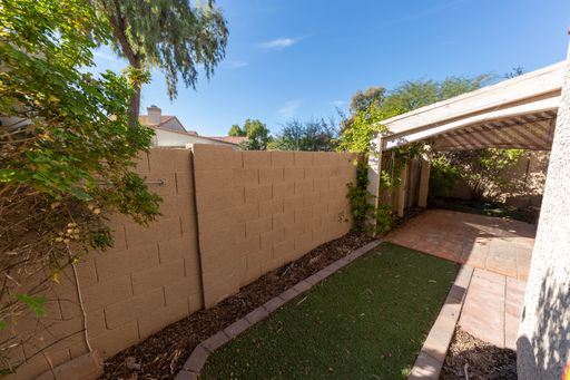 Listing photo thumbnail