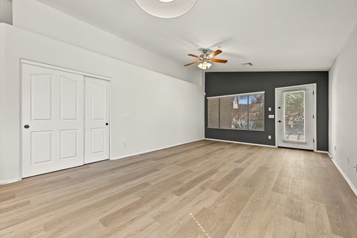 Listing photo thumbnail