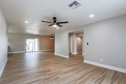 Listing photo thumbnail