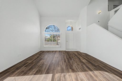 Listing photo thumbnail