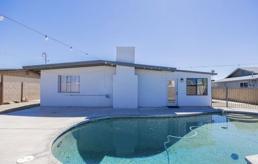 Listing photo thumbnail