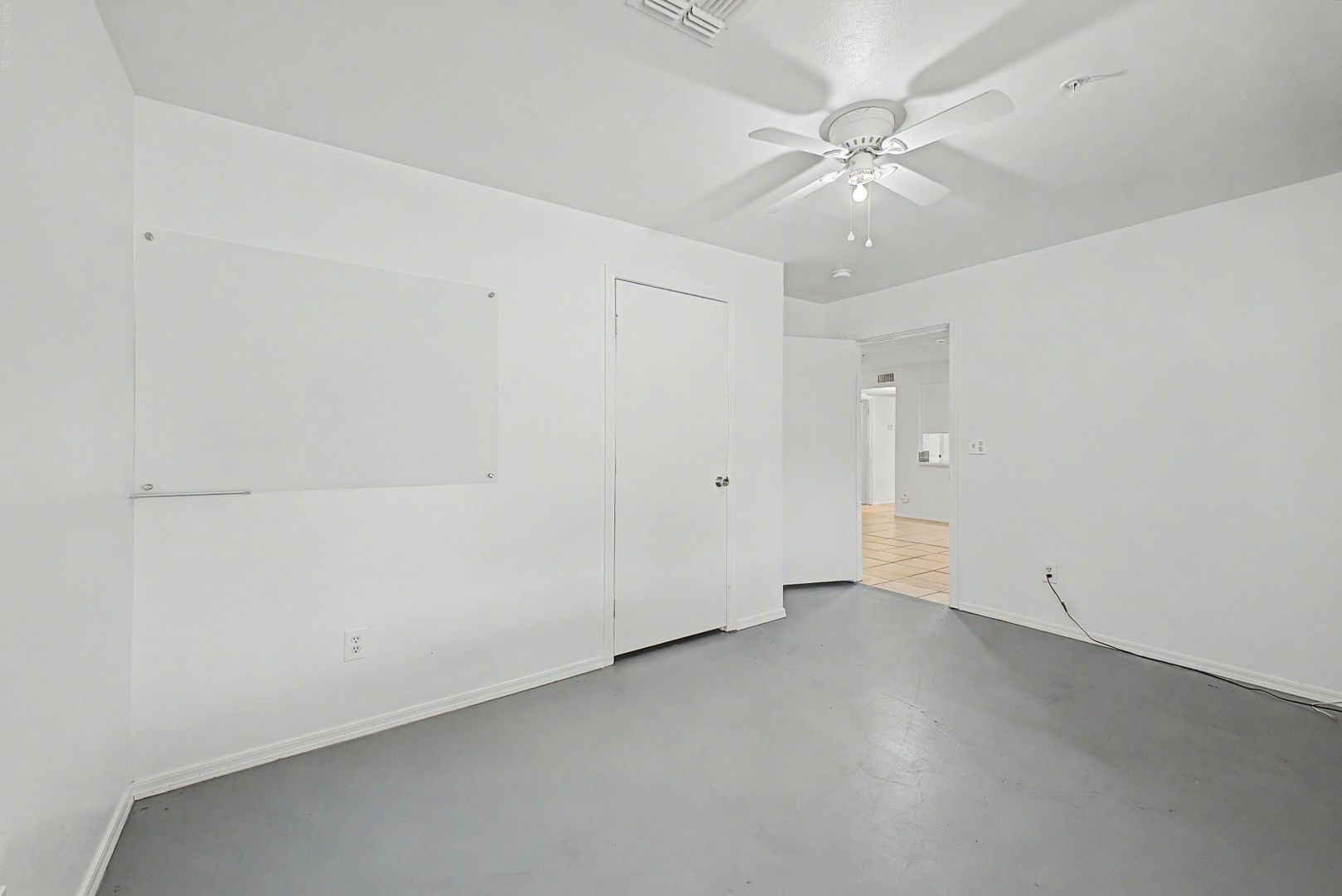 Listing photo