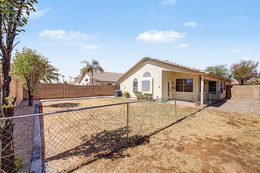 Listing photo thumbnail