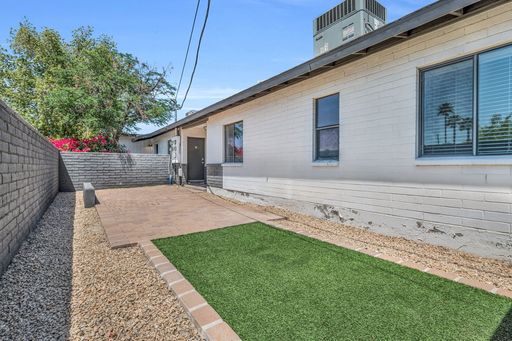 Listing photo thumbnail