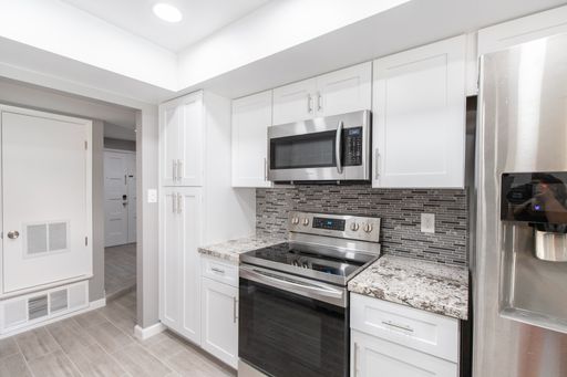 Listing photo thumbnail