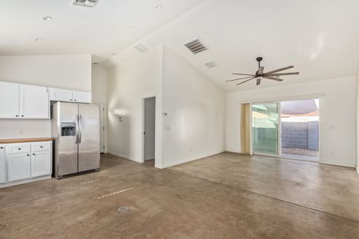 Listing photo thumbnail