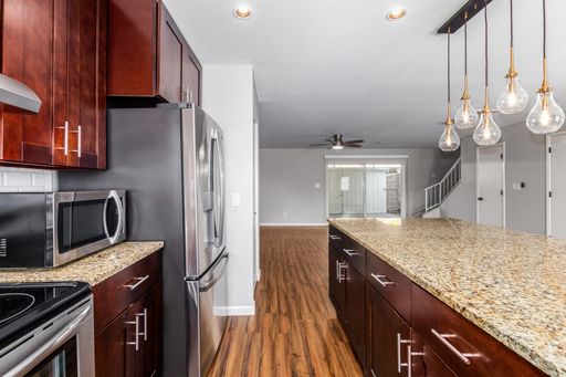 Listing photo thumbnail