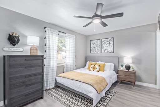 Listing photo thumbnail