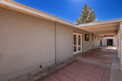 Listing photo thumbnail