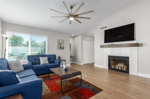 Listing photo thumbnail