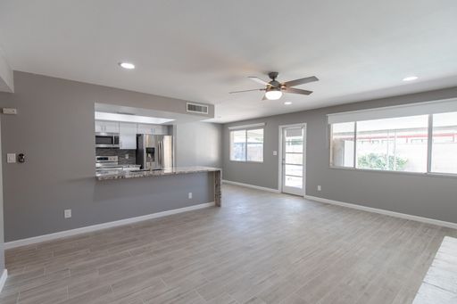 Listing photo thumbnail