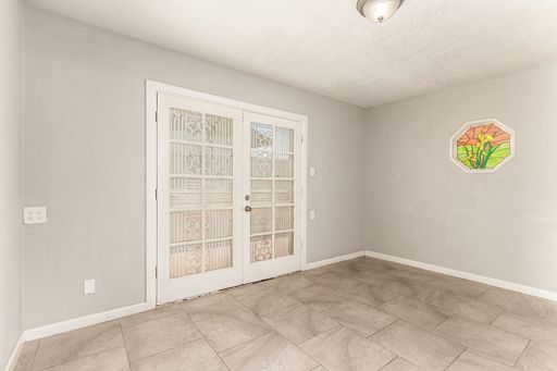 Listing photo thumbnail