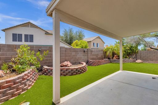 Listing photo thumbnail