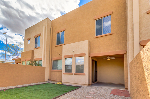 Listing photo thumbnail