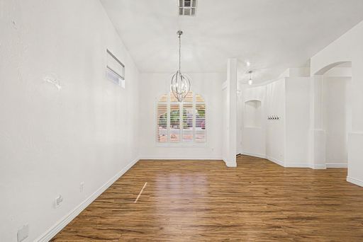 Listing photo thumbnail