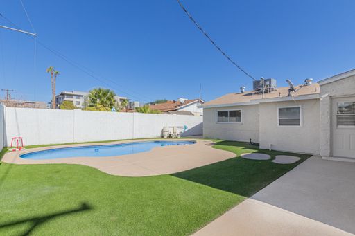 Listing photo thumbnail