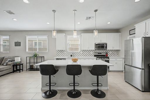 Listing photo thumbnail
