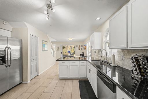 Listing photo thumbnail