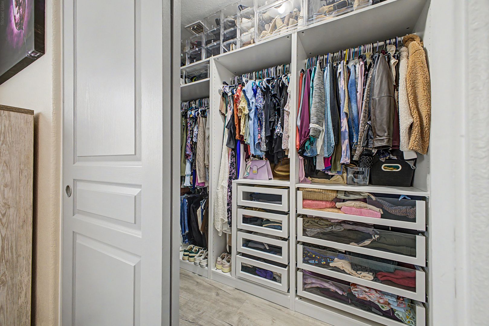 Listing photo