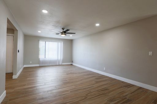 Listing photo thumbnail