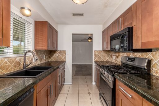 Listing photo thumbnail