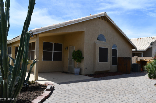 Listing photo thumbnail