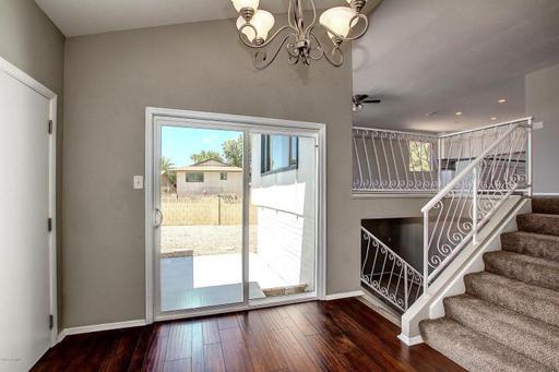 Listing photo thumbnail