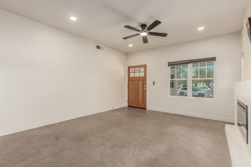 Listing photo thumbnail