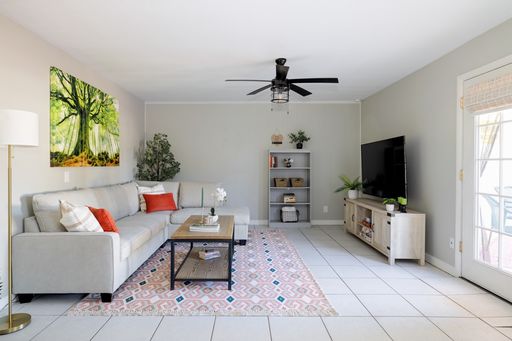 Listing photo thumbnail