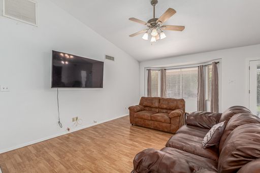 Listing photo thumbnail