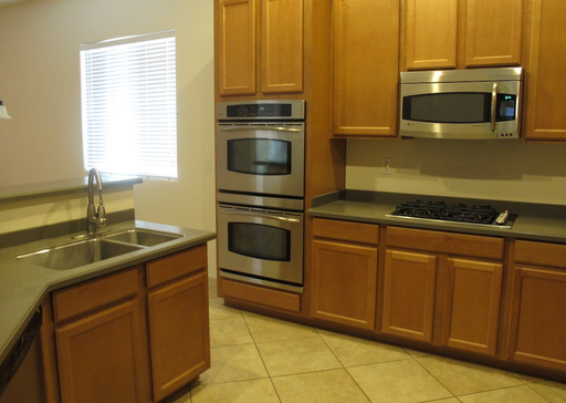 Listing photo thumbnail