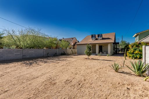 Listing photo thumbnail