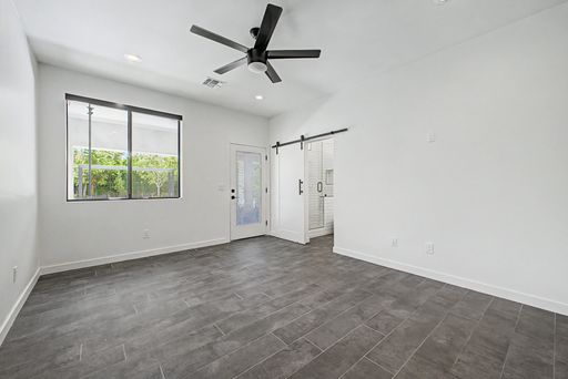 Listing photo thumbnail