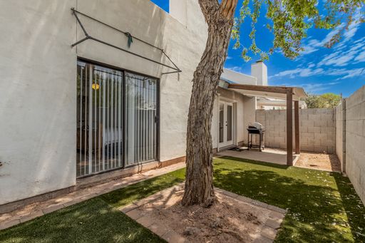 Listing photo thumbnail