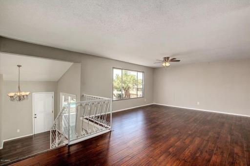 Listing photo thumbnail