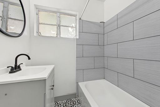 Listing photo thumbnail